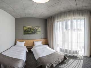 Отель Air Hotel Кармелава Улучшенный двухместный номер с 2 отдельными кроватями-2